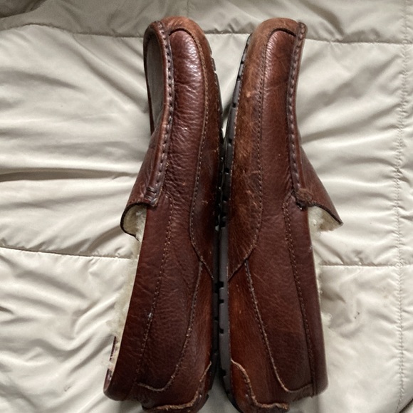 UGG Slippers - Picture 5 of 10